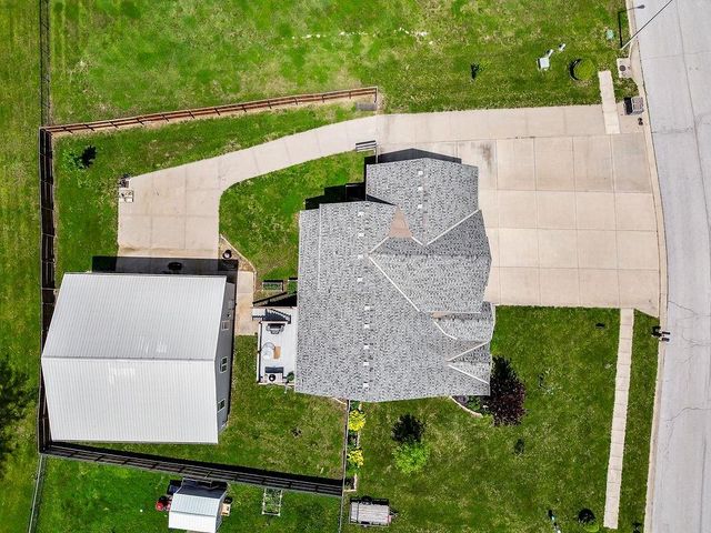 7086 SW Crystal Lane, Trimble, MO 64492