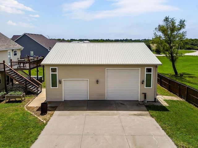 7086 SW Crystal Lane, Trimble, MO 64492