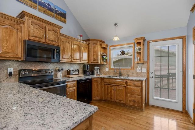 7086 SW Crystal Lane, Trimble, MO 64492