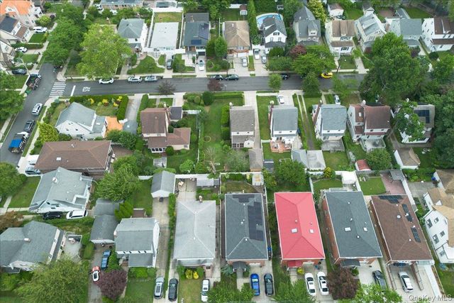 251-47 42nd Avenue, Little Neck, NY 11363