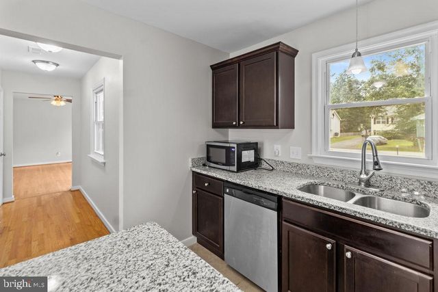 124 YORKTOWN DR, Ruther Glen, VA 22546