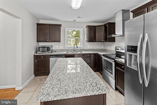 124 YORKTOWN DR, Ruther Glen, VA 22546