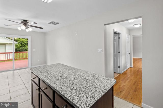 124 YORKTOWN DR, Ruther Glen, VA 22546