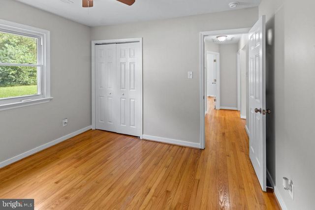 124 YORKTOWN DR, Ruther Glen, VA 22546