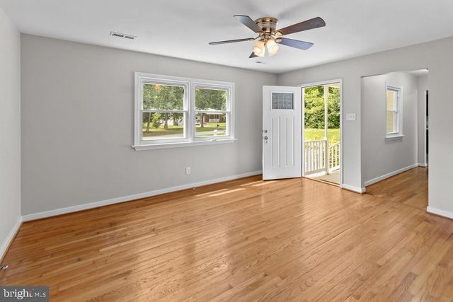 124 YORKTOWN DR, Ruther Glen, VA 22546