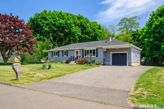 13 Valley Stream Drive, Danbury, CT 06811