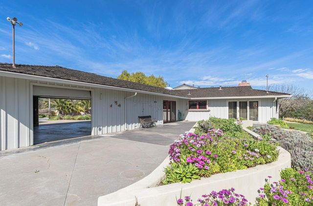 12 Mesa Del Sol, Salinas, CA 93908