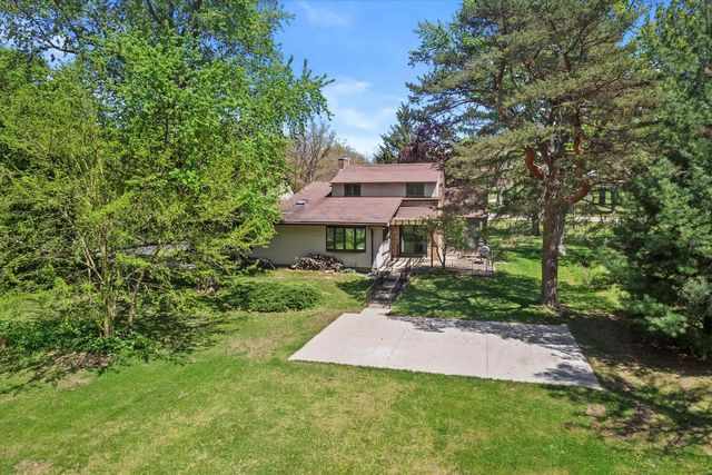 2320 S Riverside ROAD, Beloit, WI 53511
