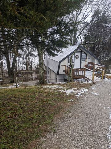 115 Hinshaw Ln, Cowan, TN 37318