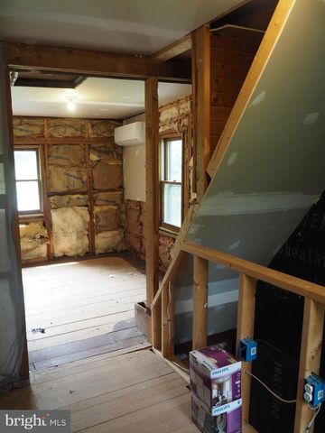 606 S MOUNTAIN RD, Dillsburg, PA 17019