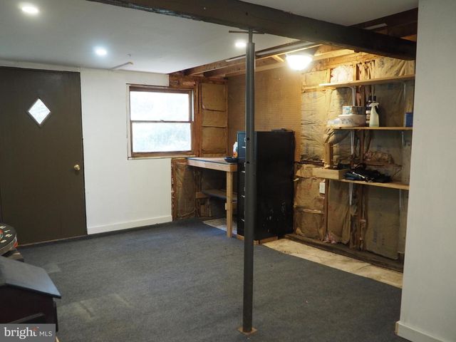 606 S MOUNTAIN RD, Dillsburg, PA 17019