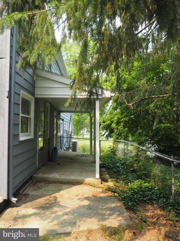 606 S MOUNTAIN RD, Dillsburg, PA 17019