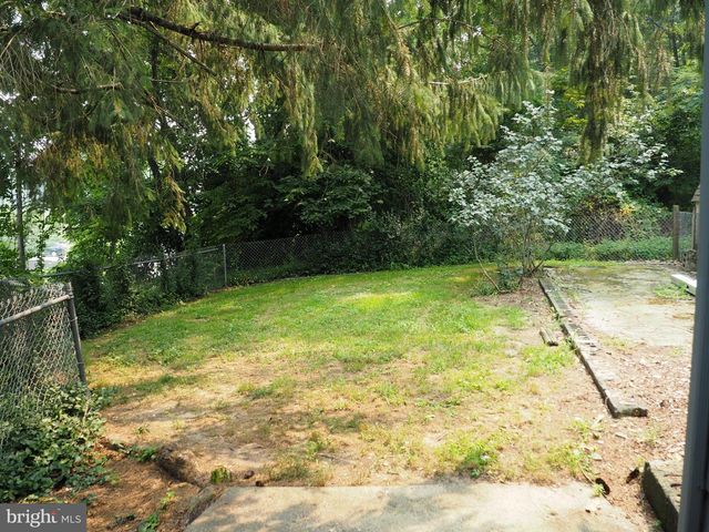 606 S MOUNTAIN RD, Dillsburg, PA 17019