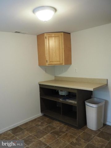 606 S MOUNTAIN RD, Dillsburg, PA 17019