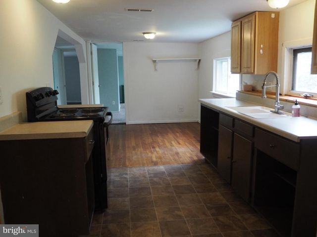 606 S MOUNTAIN RD, Dillsburg, PA 17019