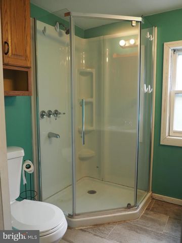 606 S MOUNTAIN RD, Dillsburg, PA 17019