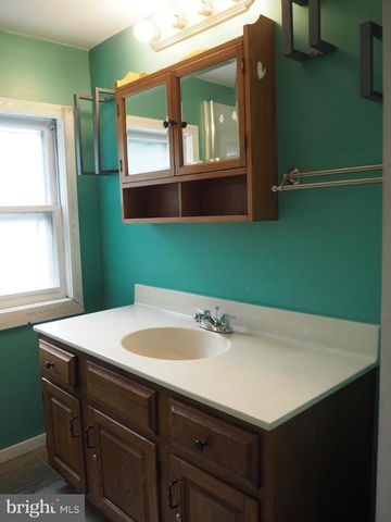 606 S MOUNTAIN RD, Dillsburg, PA 17019