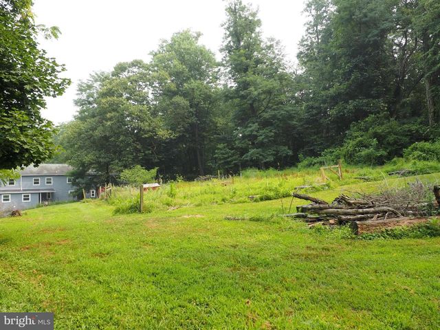 606 S MOUNTAIN RD, Dillsburg, PA 17019