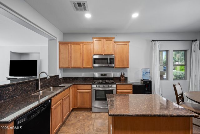 19925 E THORNTON Road, Queen Creek, AZ 85142