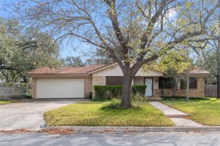 1600 Broadmoor Drive, Brownwood, TX 76801