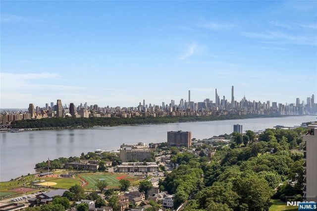 5 Horizon Road 403, Fort Lee, NJ 07024