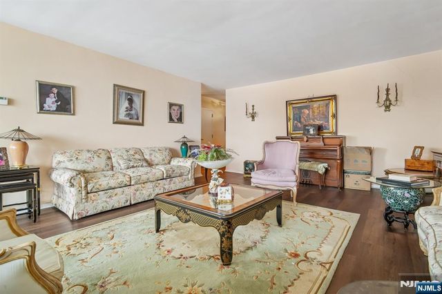 5 Horizon Road 403, Fort Lee, NJ 07024