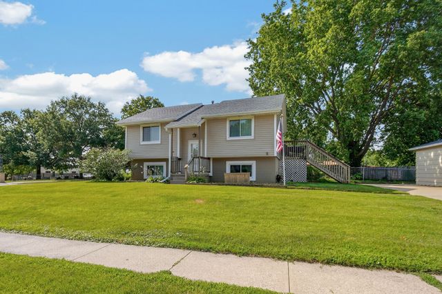 500 John Goodhue Drive, Carlisle, IA 50047