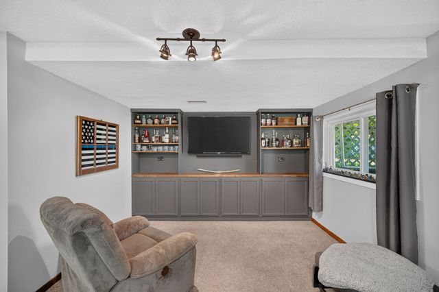 500 John Goodhue Drive, Carlisle, IA 50047