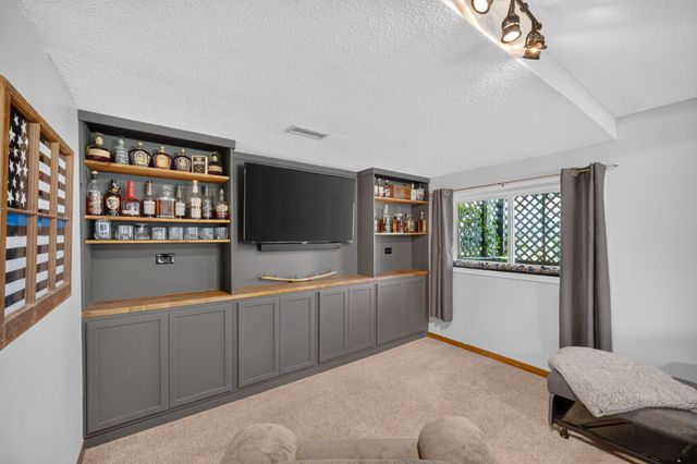 500 John Goodhue Drive, Carlisle, IA 50047