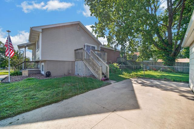 500 John Goodhue Drive, Carlisle, IA 50047