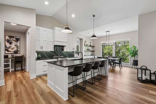 10415 Thorne Drive, West Des Moines, IA 50266