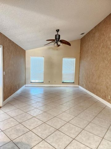 2153 Royal Poinciana Boulevard, Melbourne, FL 32935