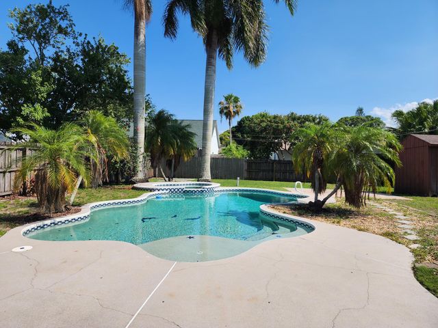 2153 Royal Poinciana Boulevard, Melbourne, FL 32935