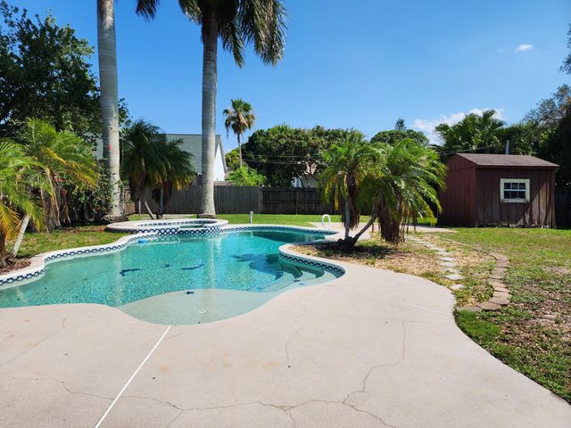 2153 Royal Poinciana Boulevard, Melbourne, FL 32935