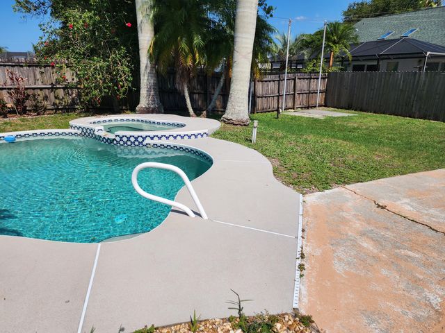 2153 Royal Poinciana Boulevard, Melbourne, FL 32935