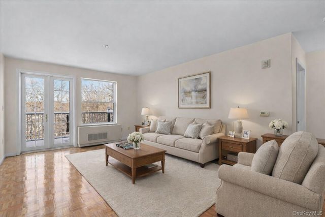 312 Sutton Drive 312, Mount Kisco, NY 10549