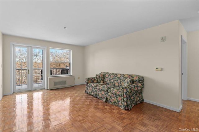 312 Sutton Drive 312, Mount Kisco, NY 10549