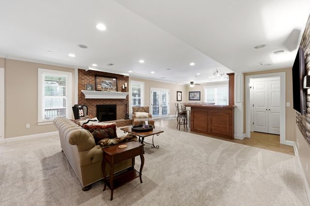201 Kelburn Court, Lexington, KY 40515