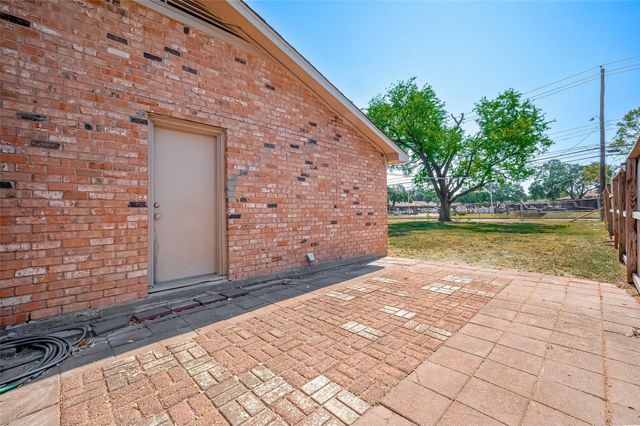 7027 Inkberry Drive, Houston, TX 77092