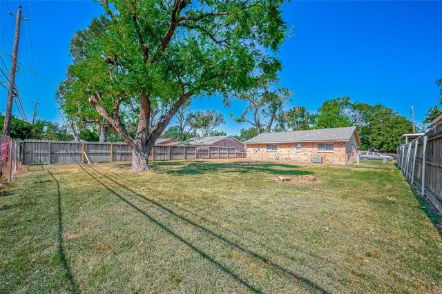 7027 Inkberry Drive, Houston, TX 77092