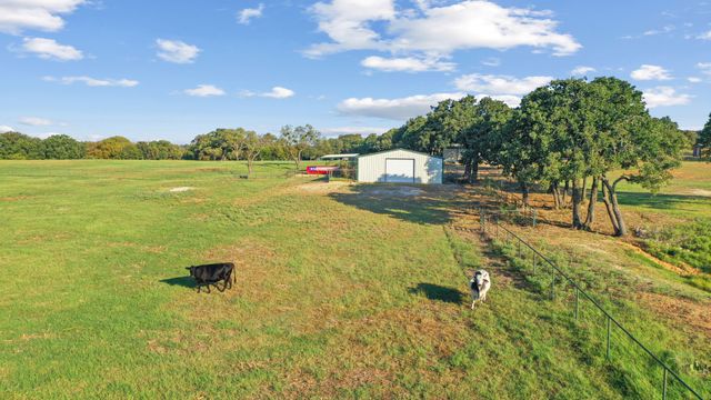 200 Leea Lane, Weatherford, TX 76087