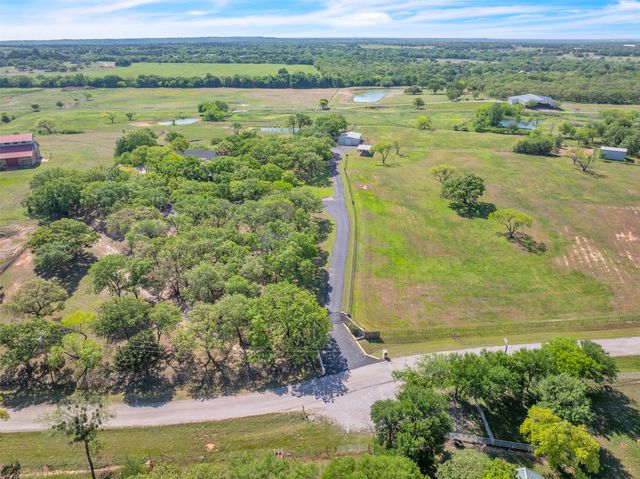 200 Leea Lane, Weatherford, TX 76087