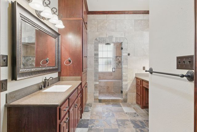 200 Leea Lane, Weatherford, TX 76087