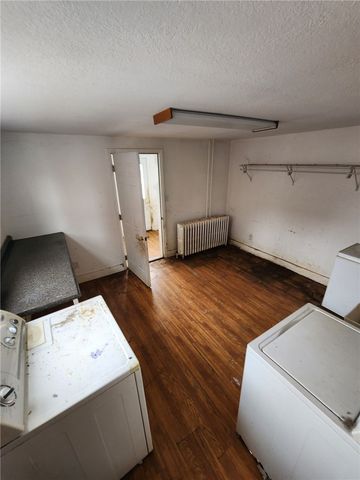 309 12th St, Windber, PA 15963