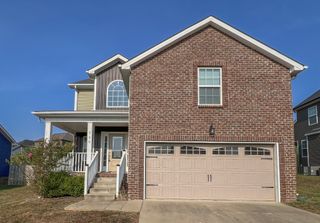 710 Banister Dr, Clarksville, TN 37042
