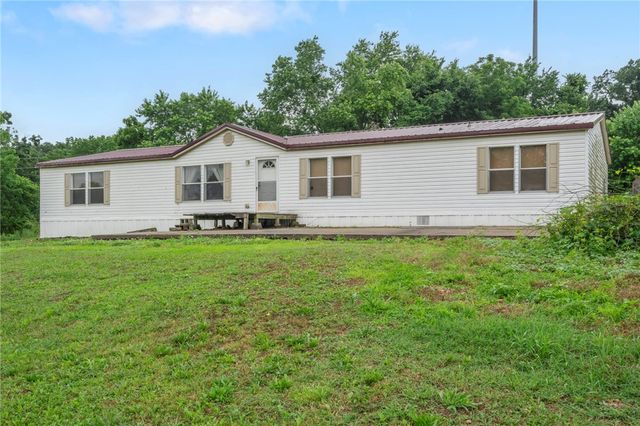 9383 Coker Road, Gentry, AR 72734