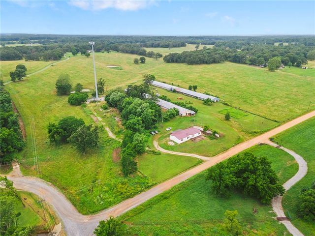 9383 Coker Road, Gentry, AR 72734