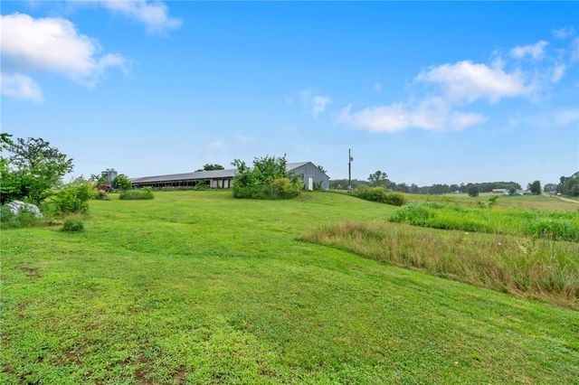 9383 Coker Road, Gentry, AR 72734