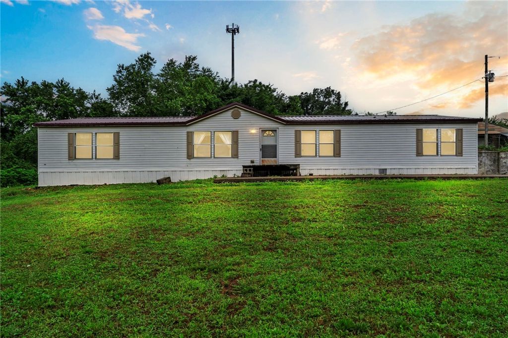 9383 Coker Road, Gentry, AR 72734