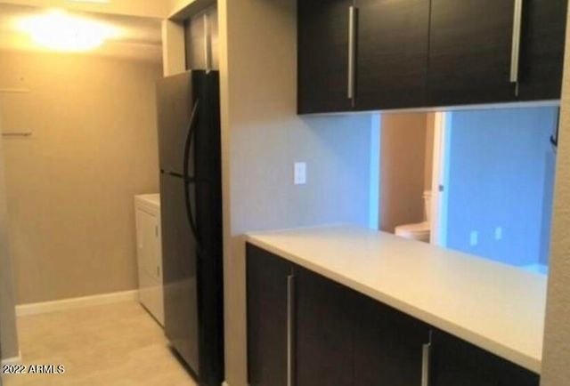 6118 W MORTEN Avenue 6124, Glendale, AZ 85301